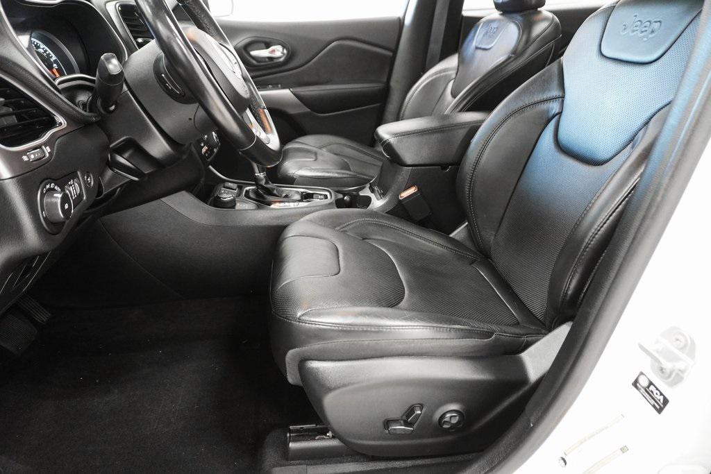 used 2021 Jeep Cherokee car, priced at $21,795