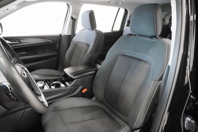 used 2023 Jeep Grand Cherokee L car, priced at $25,995