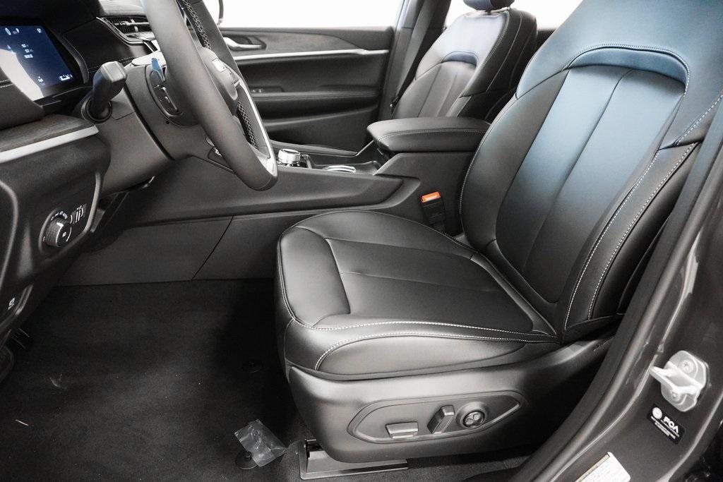 new 2025 Jeep Grand Cherokee L car, priced at $45,635