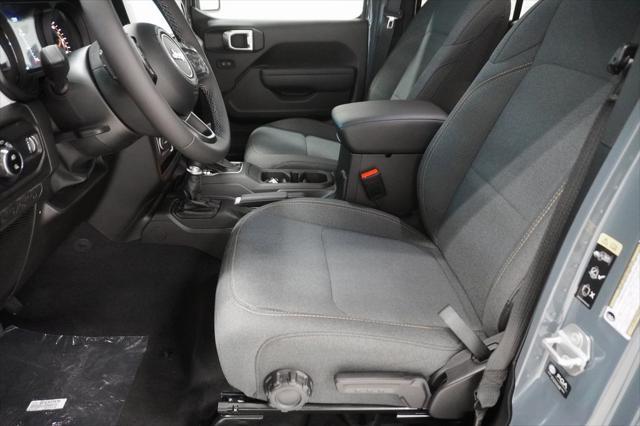 new 2025 Jeep Gladiator car, priced at $46,753