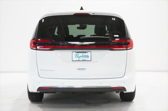 new 2025 Chrysler Pacifica car, priced at $36,289