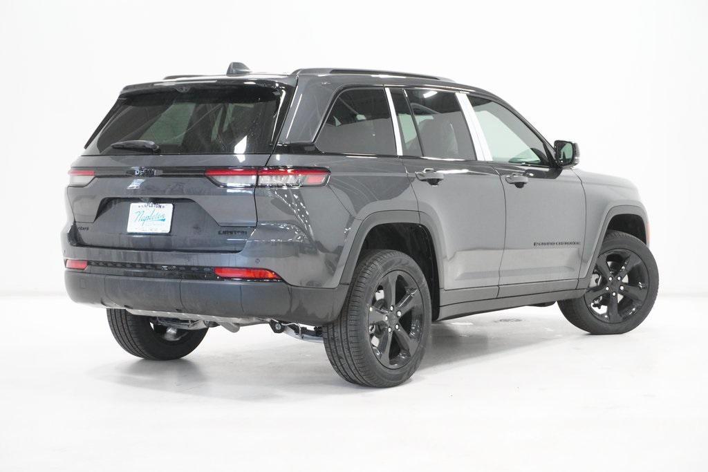 new 2025 Jeep Grand Cherokee car, priced at $43,224