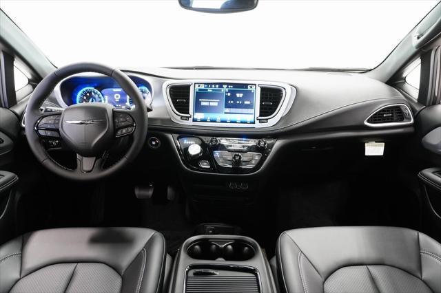 new 2024 Chrysler Pacifica car, priced at $38,693