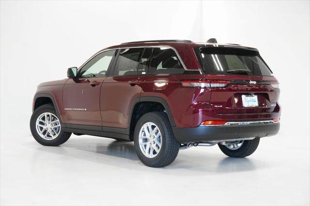 new 2024 Jeep Grand Cherokee car, priced at $37,000