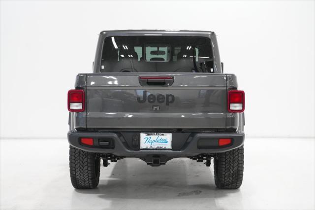 new 2025 Jeep Gladiator car, priced at $39,212