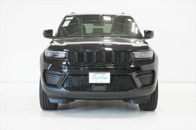 new 2025 Jeep Grand Cherokee car, priced at $45,675