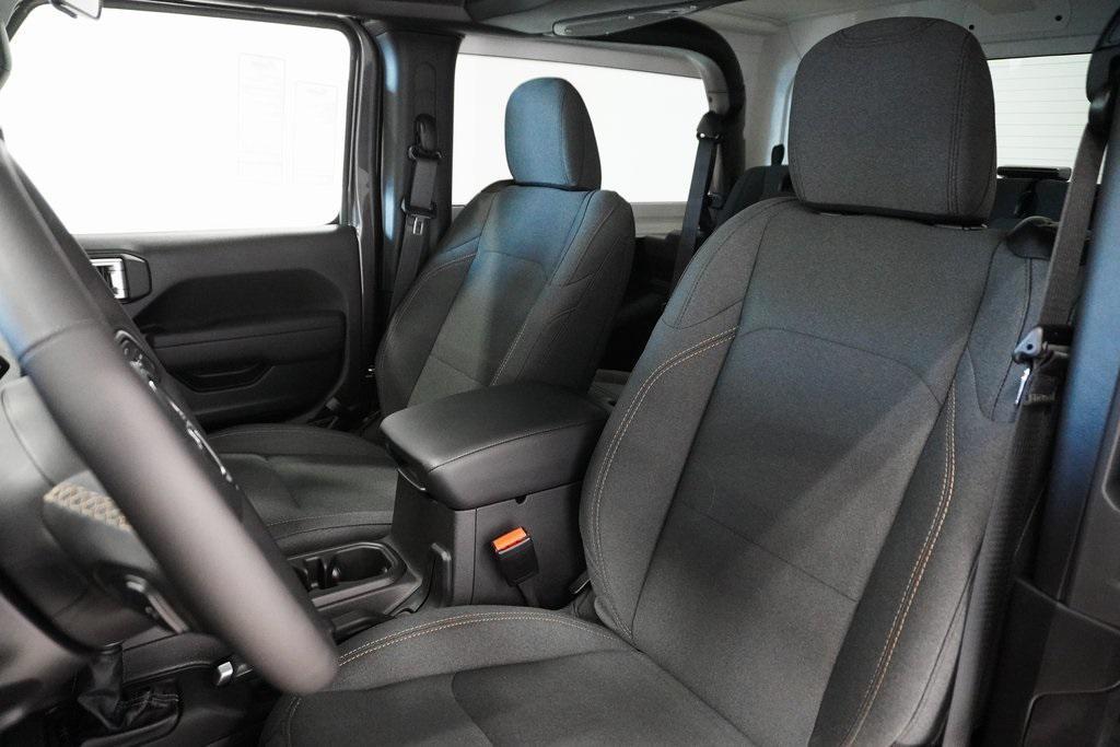 new 2026 Jeep Wrangler car, priced at $41,389