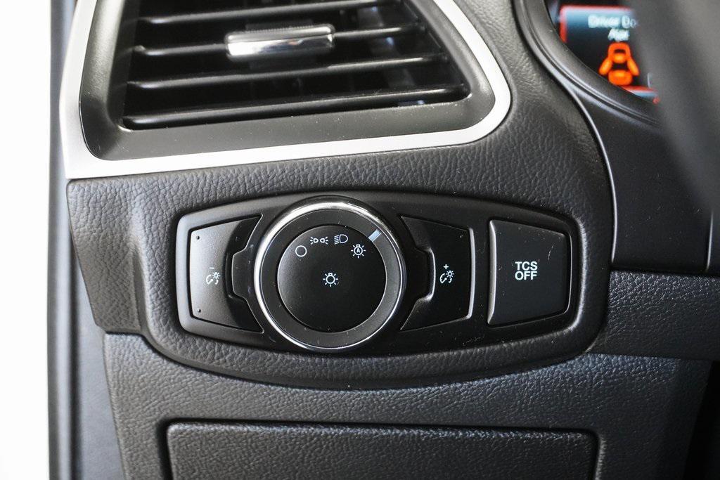 used 2024 Ford Edge car, priced at $22,995