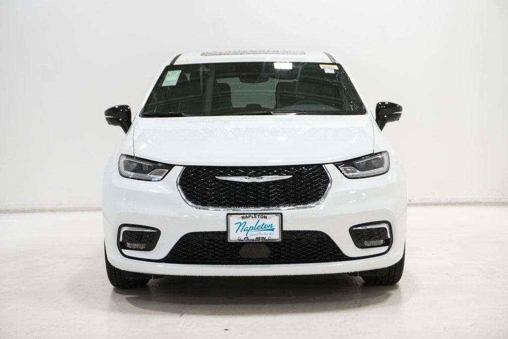 new 2026 Chrysler Pacifica car, priced at $52,230