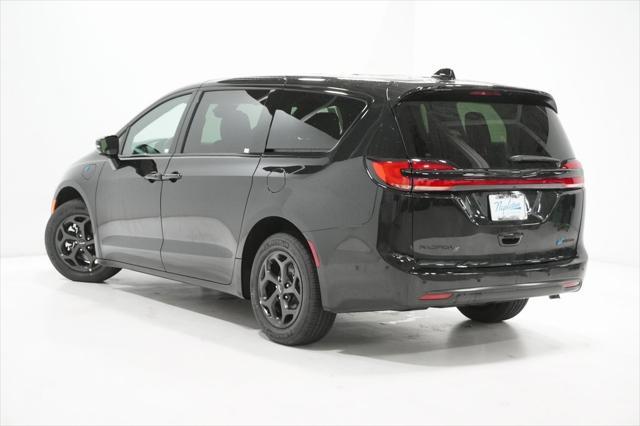 new 2024 Chrysler Pacifica Hybrid car, priced at $48,997