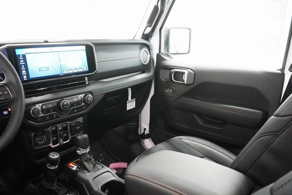 new 2025 Jeep Gladiator car, priced at $45,103