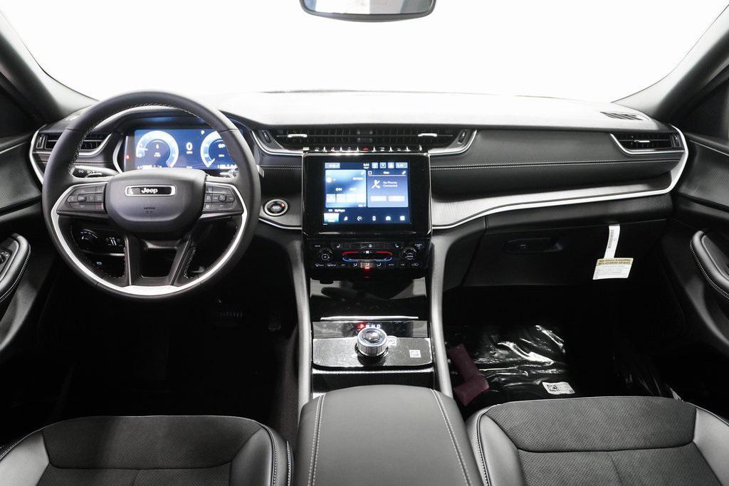 new 2025 Jeep Grand Cherokee L car, priced at $41,156