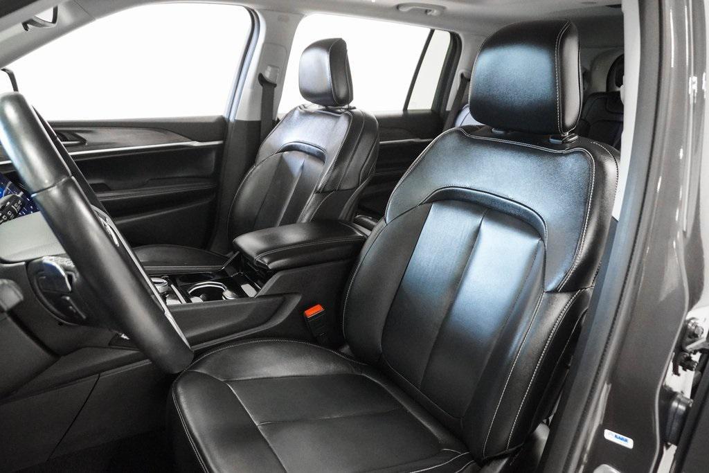 used 2021 Jeep Grand Cherokee L car, priced at $27,995