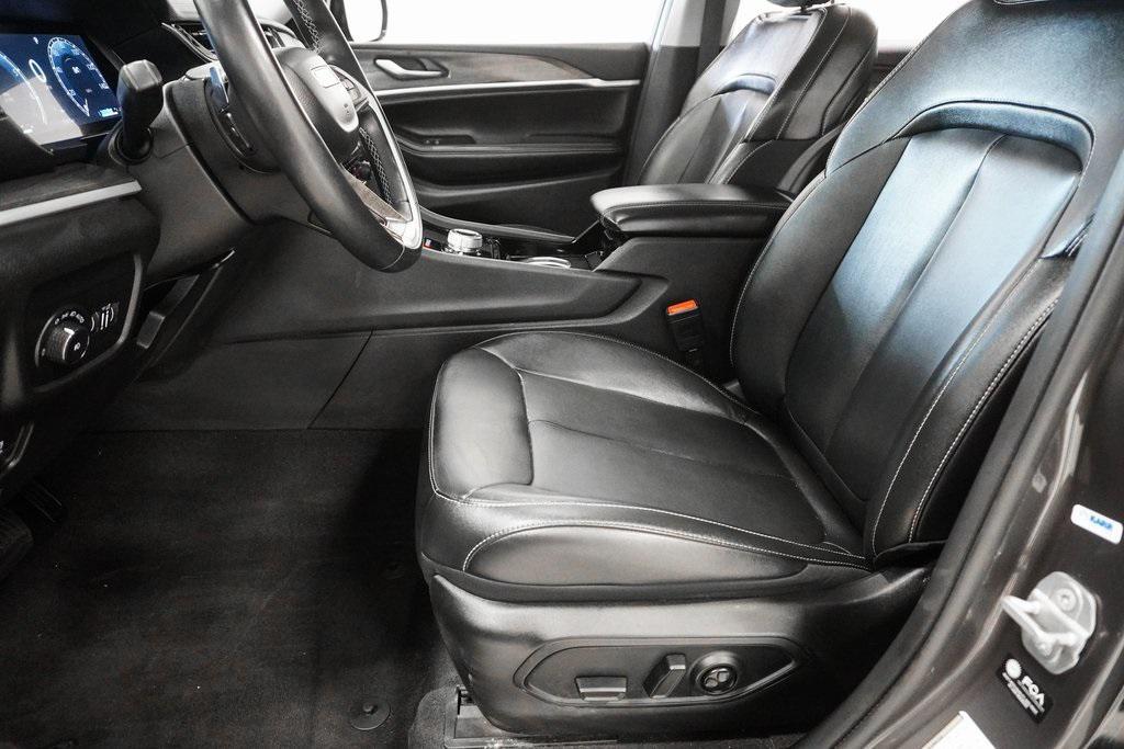 used 2021 Jeep Grand Cherokee L car, priced at $27,995