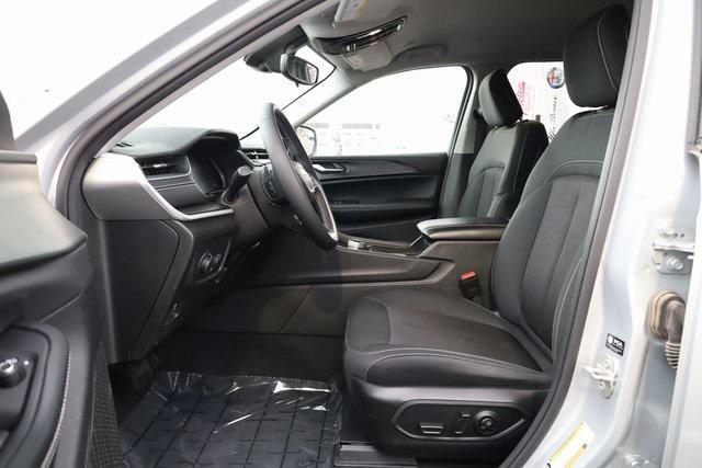 used 2024 Jeep Grand Cherokee car