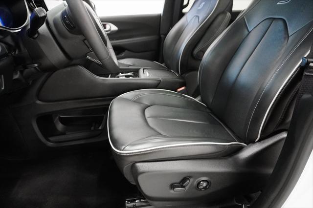 new 2024 Chrysler Pacifica car, priced at $42,997