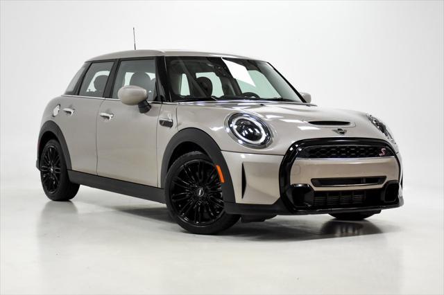 used 2024 MINI Hardtop car, priced at $24,998