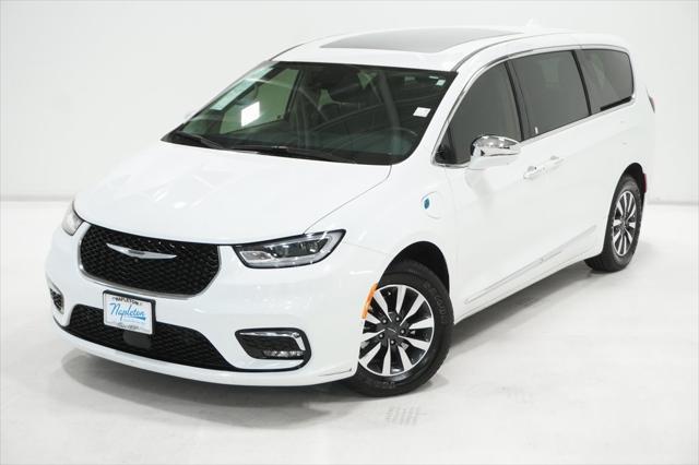 used 2022 Chrysler Pacifica Hybrid car, priced at $30,995