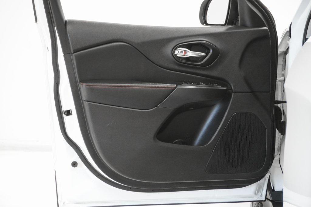 used 2022 Jeep Cherokee car, priced at $21,495