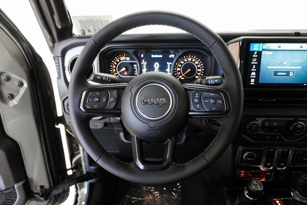 new 2025 Jeep Wrangler car, priced at $44,692