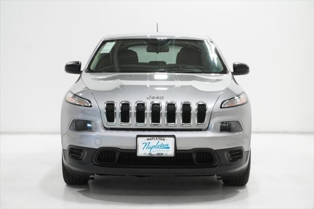 used 2015 Jeep Cherokee car, priced at $10,795