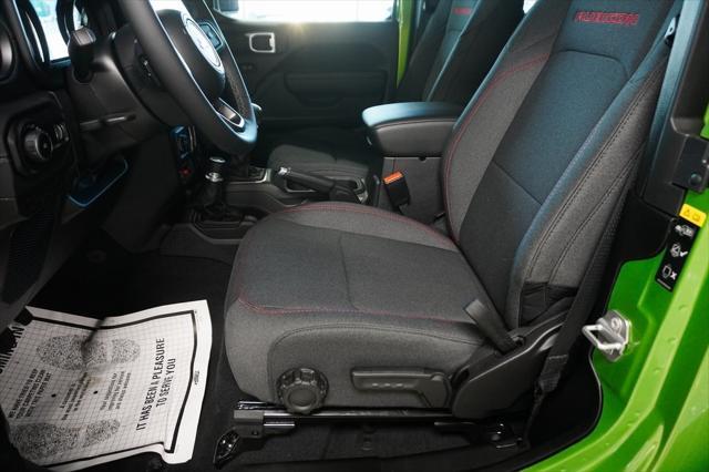 new 2025 Jeep Wrangler car, priced at $47,275