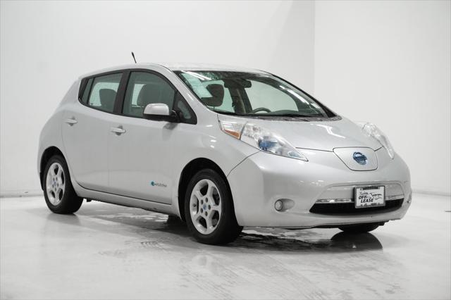 used 2014 Nissan Leaf car, priced at $4,695