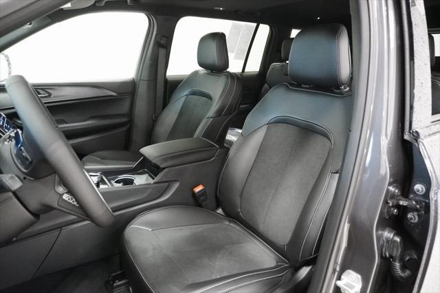 new 2025 Jeep Grand Cherokee L car, priced at $47,117