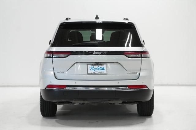 used 2024 Jeep Grand Cherokee car, priced at $27,995