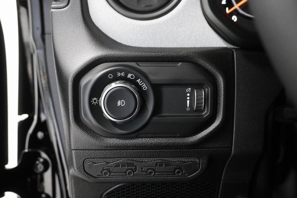 new 2025 Jeep Wrangler car, priced at $42,651