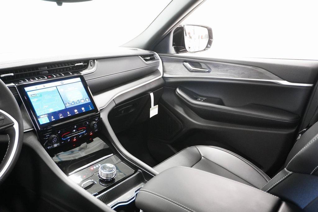 new 2025 Jeep Grand Cherokee L car, priced at $45,821