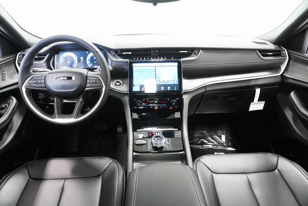 new 2025 Jeep Grand Cherokee L car, priced at $45,821