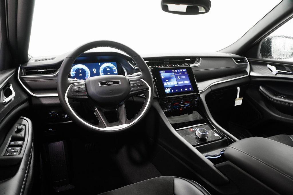 new 2025 Jeep Grand Cherokee L car, priced at $46,656