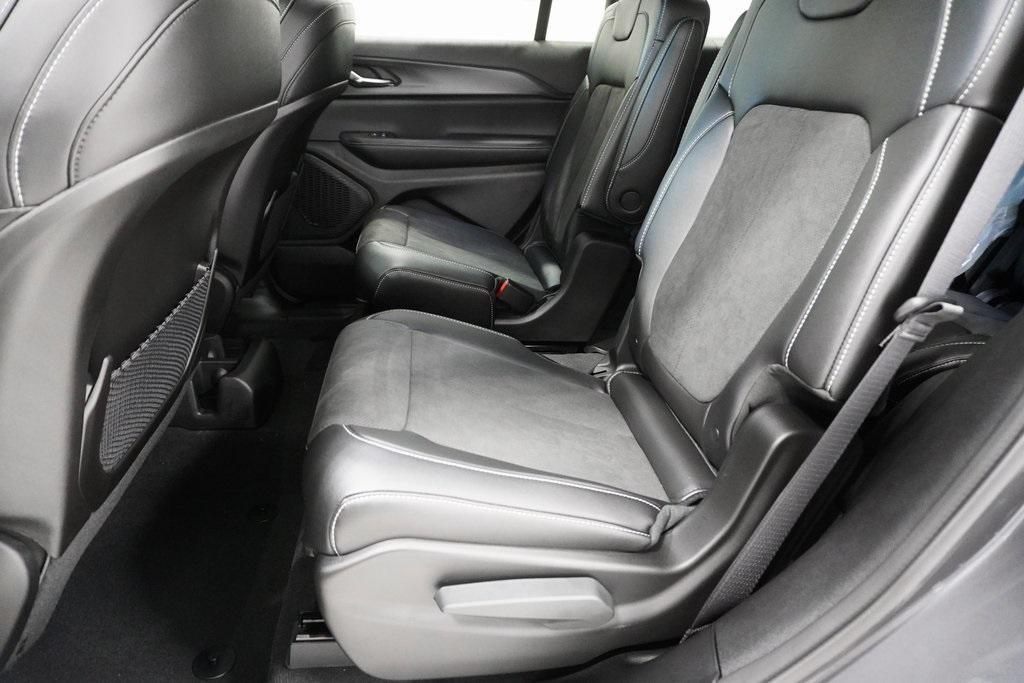 new 2025 Jeep Grand Cherokee L car, priced at $46,656