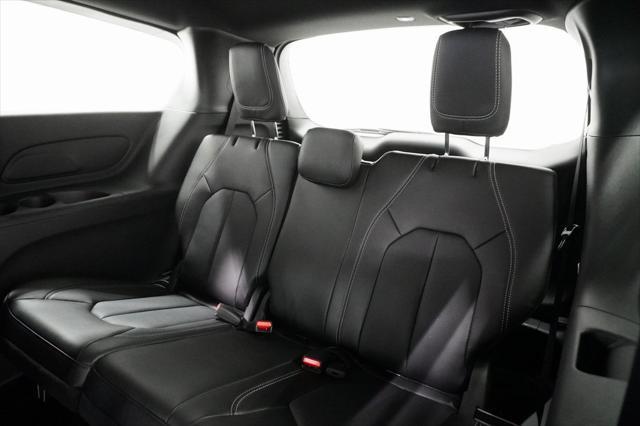 new 2025 Chrysler Pacifica car, priced at $45,753