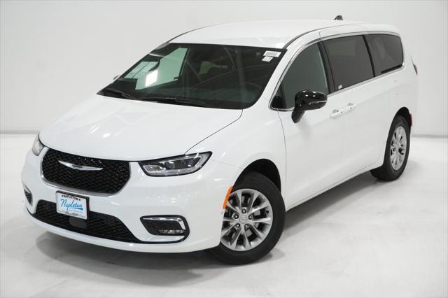 new 2025 Chrysler Pacifica car, priced at $45,753