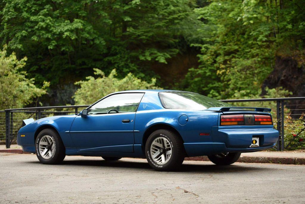 used 1992 Pontiac Firebird car, priced at $4,999