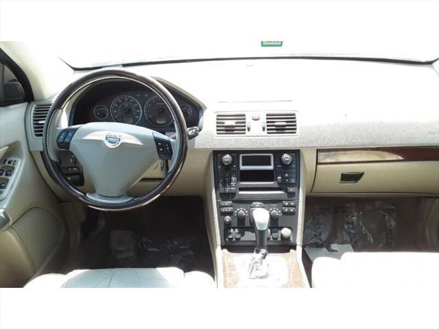 used 2004 Volvo XC90 car, priced at $1,995