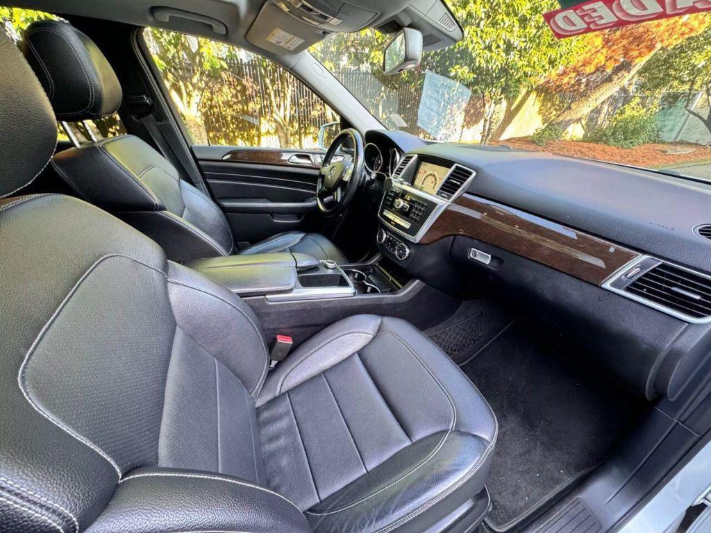 used 2015 Mercedes-Benz M-Class car, priced at $13,999