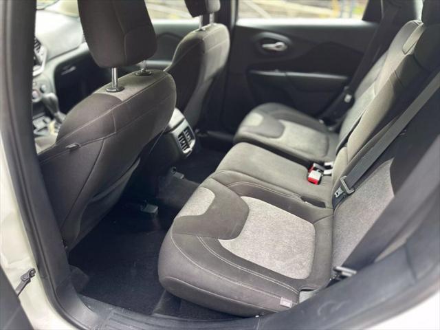 used 2016 Jeep Cherokee car, priced at $9,499