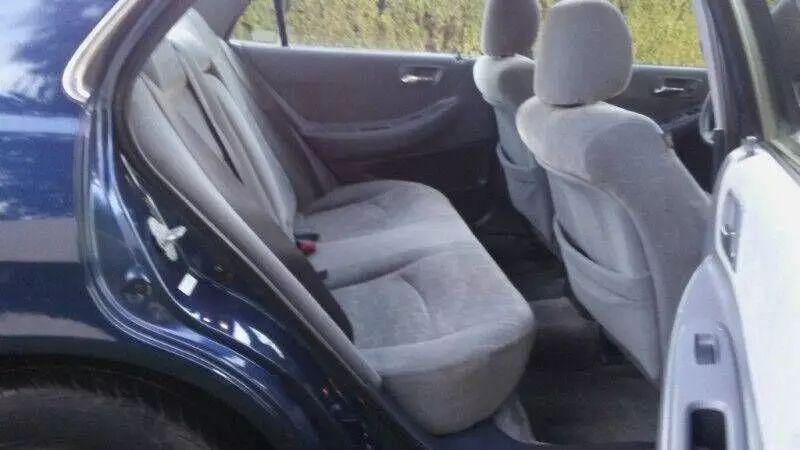 used 2001 Honda Accord car, priced at $2,595