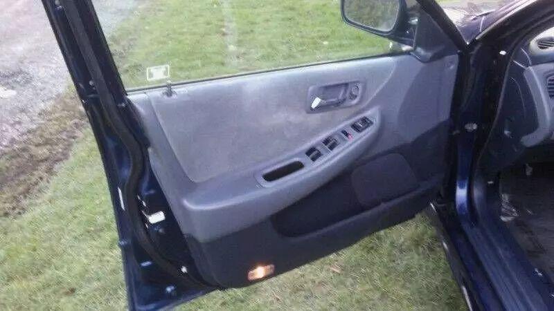 used 2001 Honda Accord car, priced at $2,595