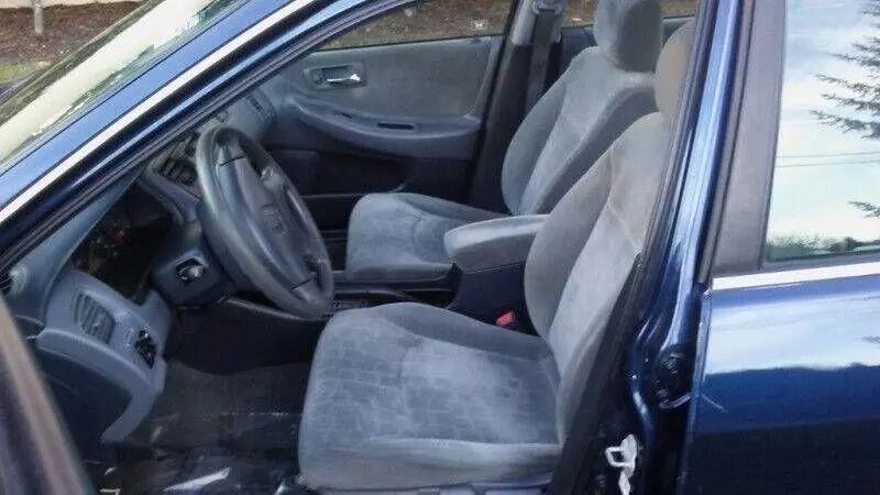 used 2001 Honda Accord car, priced at $2,595