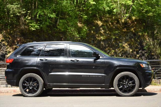 used 2017 Jeep Grand Cherokee car, priced at $14,499