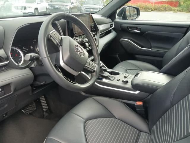 used 2024 Toyota Highlander car, priced at $43,200