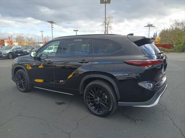 used 2024 Toyota Highlander car, priced at $43,200