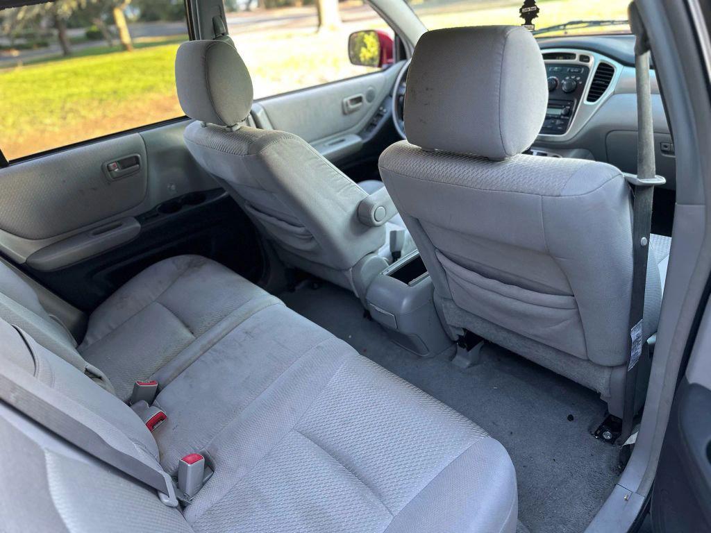 used 2007 Toyota Highlander car, priced at $6,980
