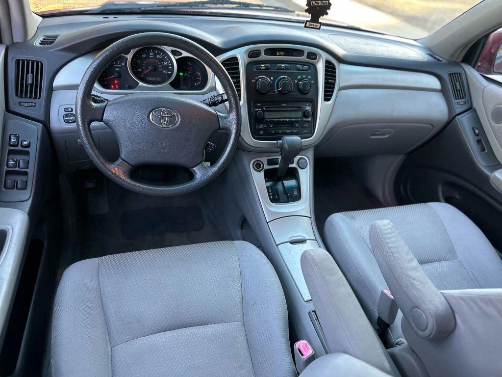 used 2007 Toyota Highlander car, priced at $6,980