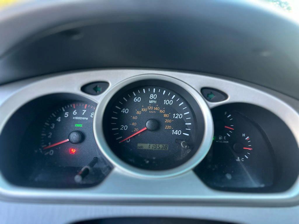 used 2007 Toyota Highlander car, priced at $6,980