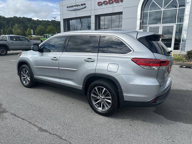used 2019 Toyota Highlander car, priced at $28,956